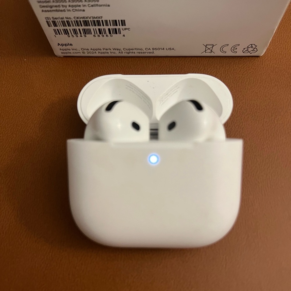 Apple AirPods 4 4th Generation AirPods ANC